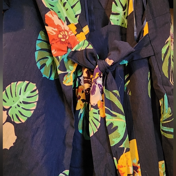 Fashion Nova Tropical Romper. - Picture 6 of 8